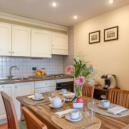 Apartment Near Marco Simone Golf Rome, Cleaning Included * Ρώμη