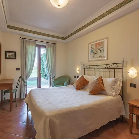 Διαμέρισμα Apartment Near Marco Simone Golf Rome, Cleaning Included