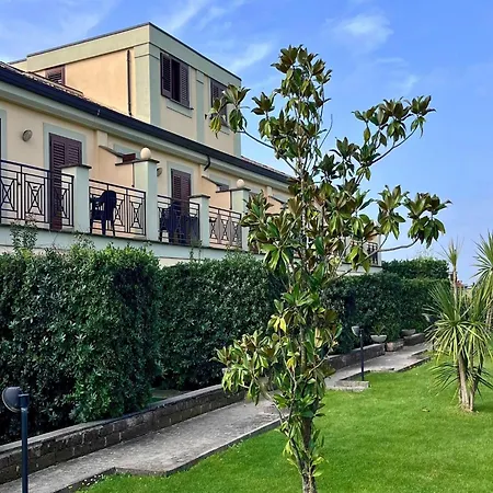 Apartment Near Marco Simone Golf Rome, Cleaning Included Διαμέρισμα *